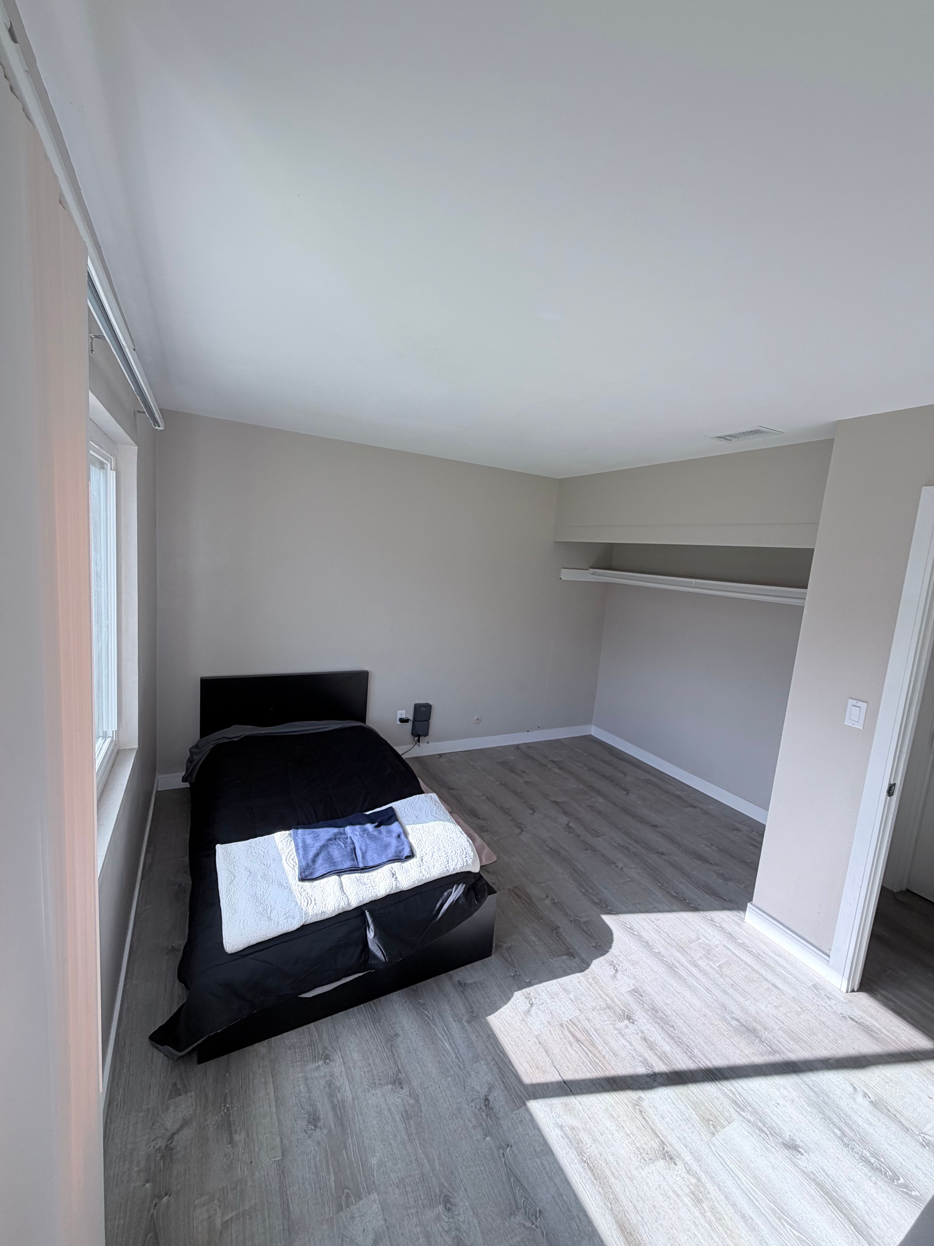 Furnished bedroom in a quiet neighborhood