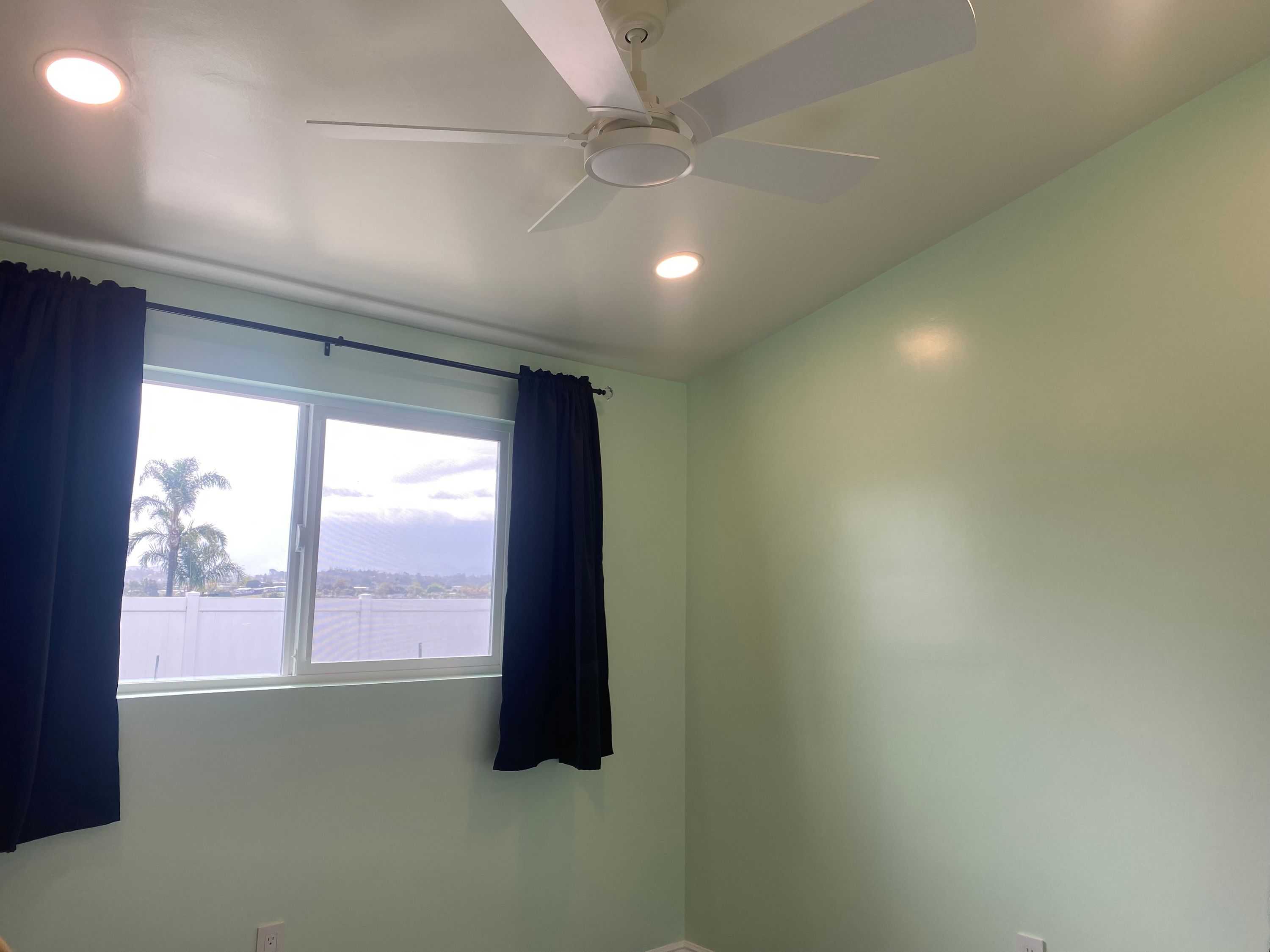 Room for Rent in Home