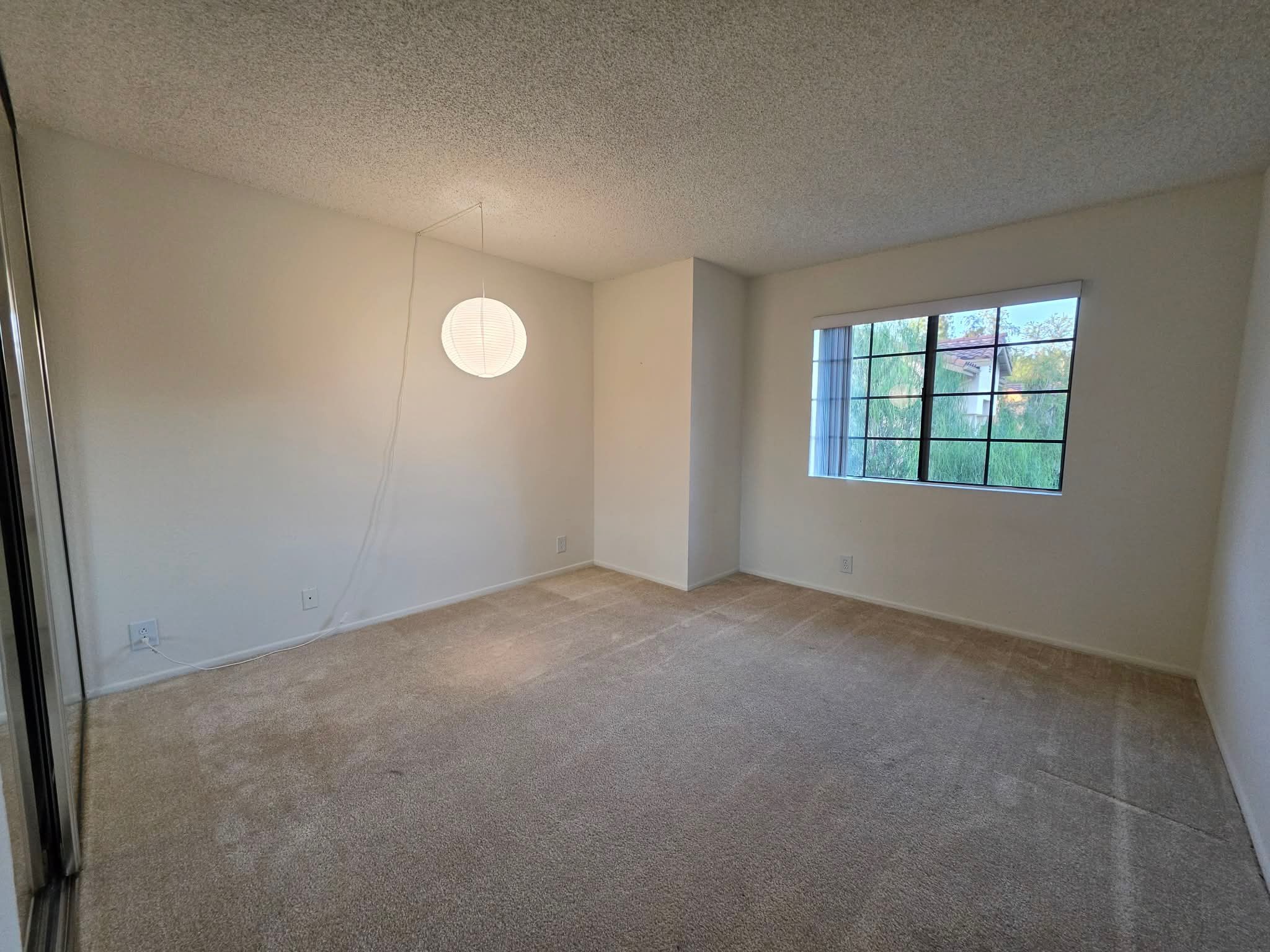 Private Room in a 2 Bed 2 Bath Apartment in Tustin, CA (Females only)