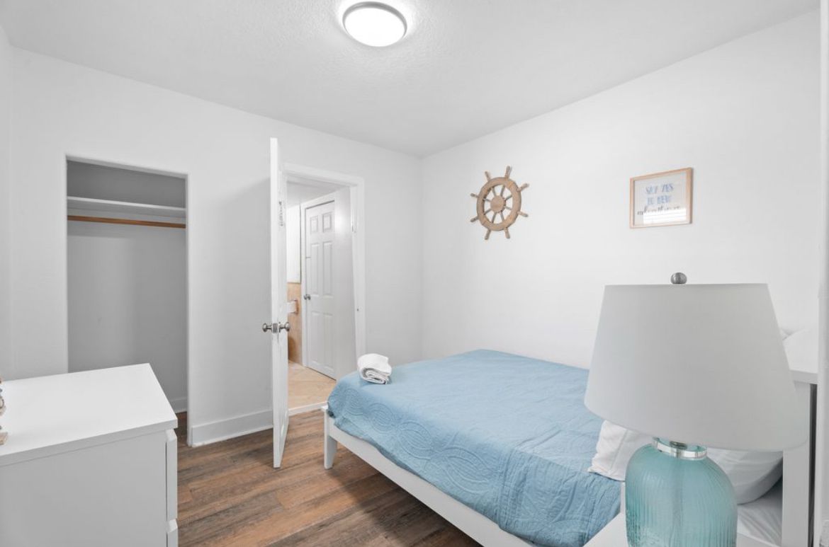 Co-living home with weekly housekeeping, utilities included, on-site laundry, peaceful home environment