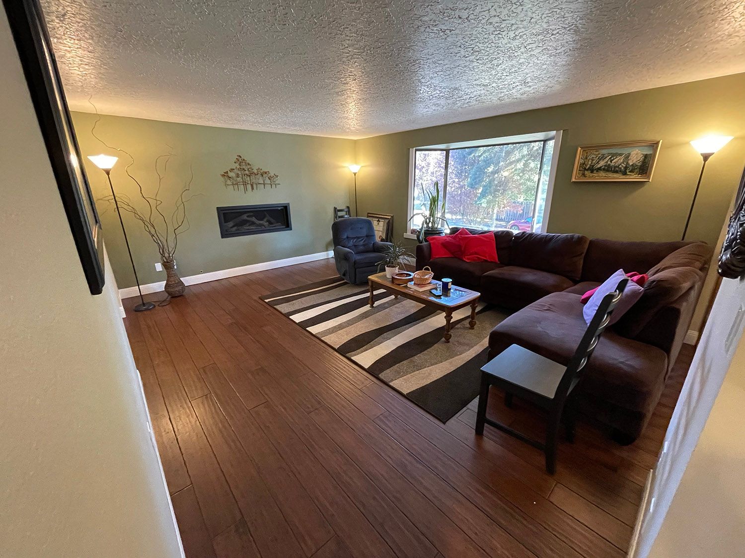 Room for rent in QUIET neighborhood (Beaverton, Oregon)