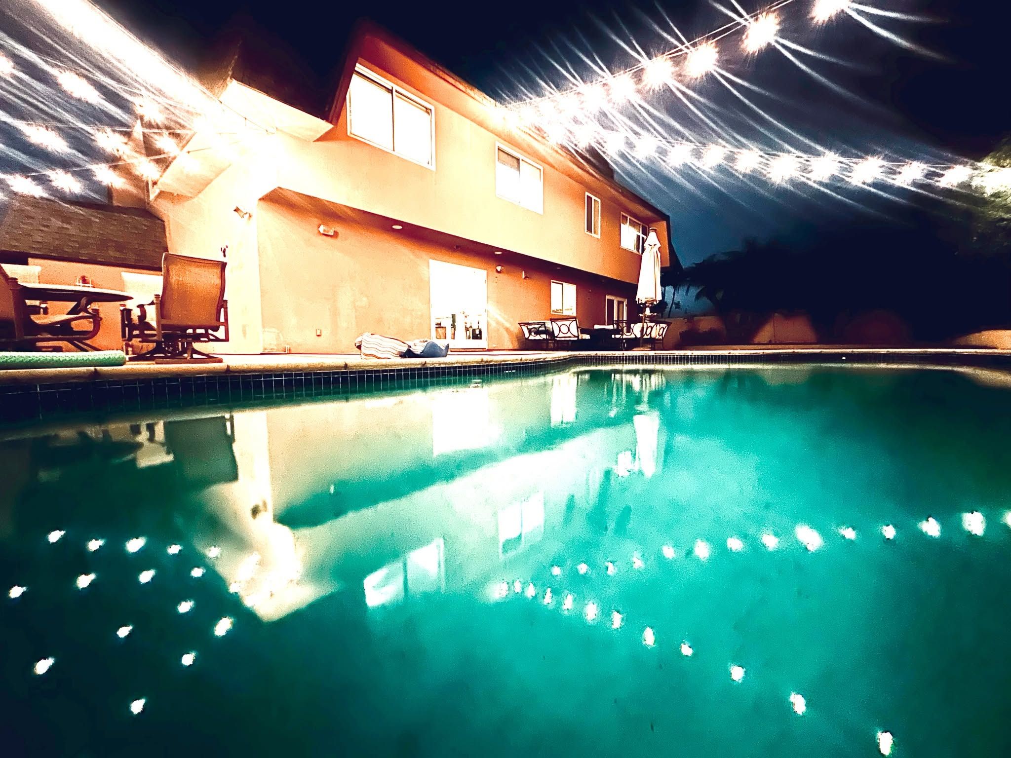 2 Rooms Available in Spacious 4-Bedroom Plus Shared Office Home – Costa Mesa/Huntington Beach – Pool, Hot Tub & Tennis Court Access!