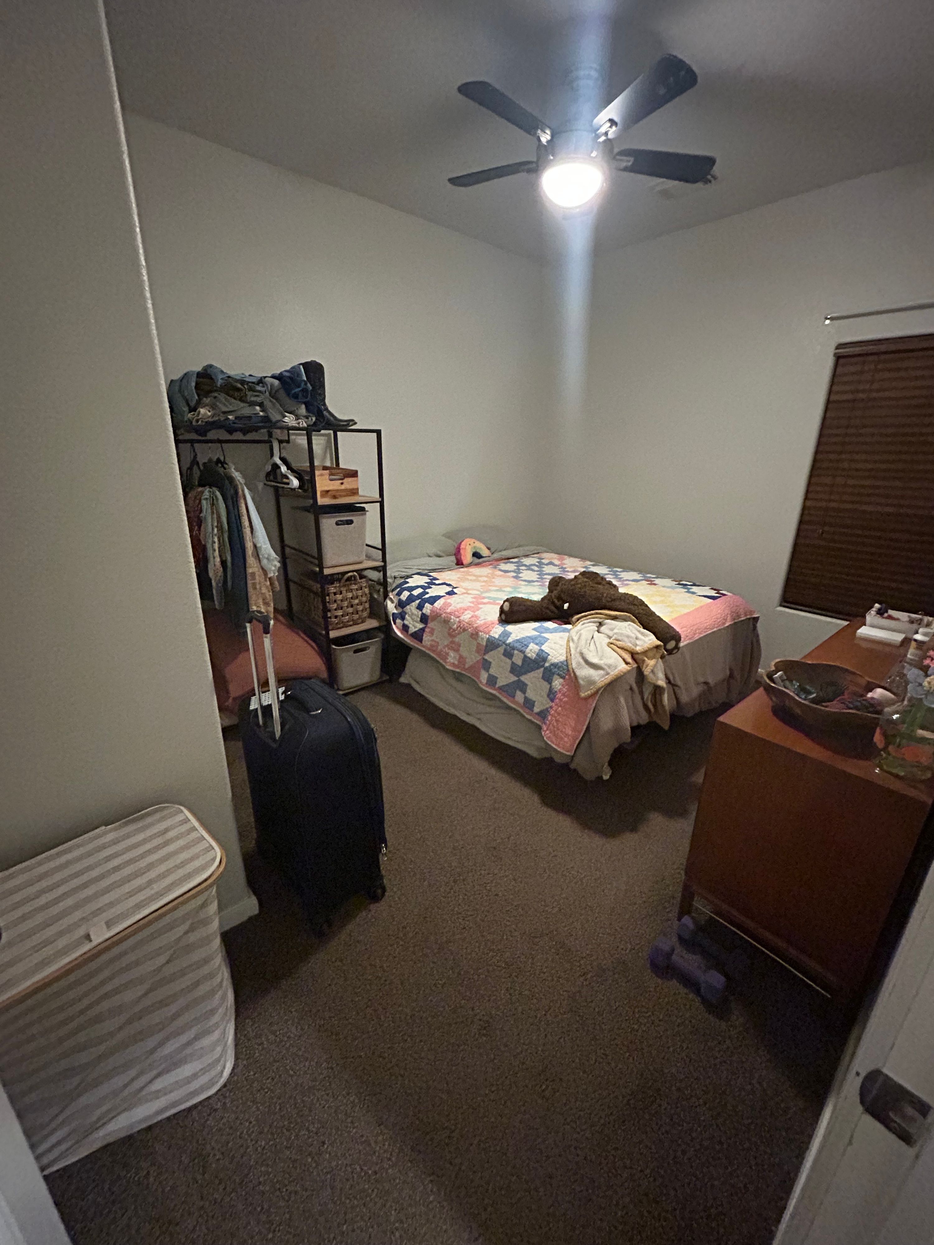 Unfurnished room in Christian household in south Austin