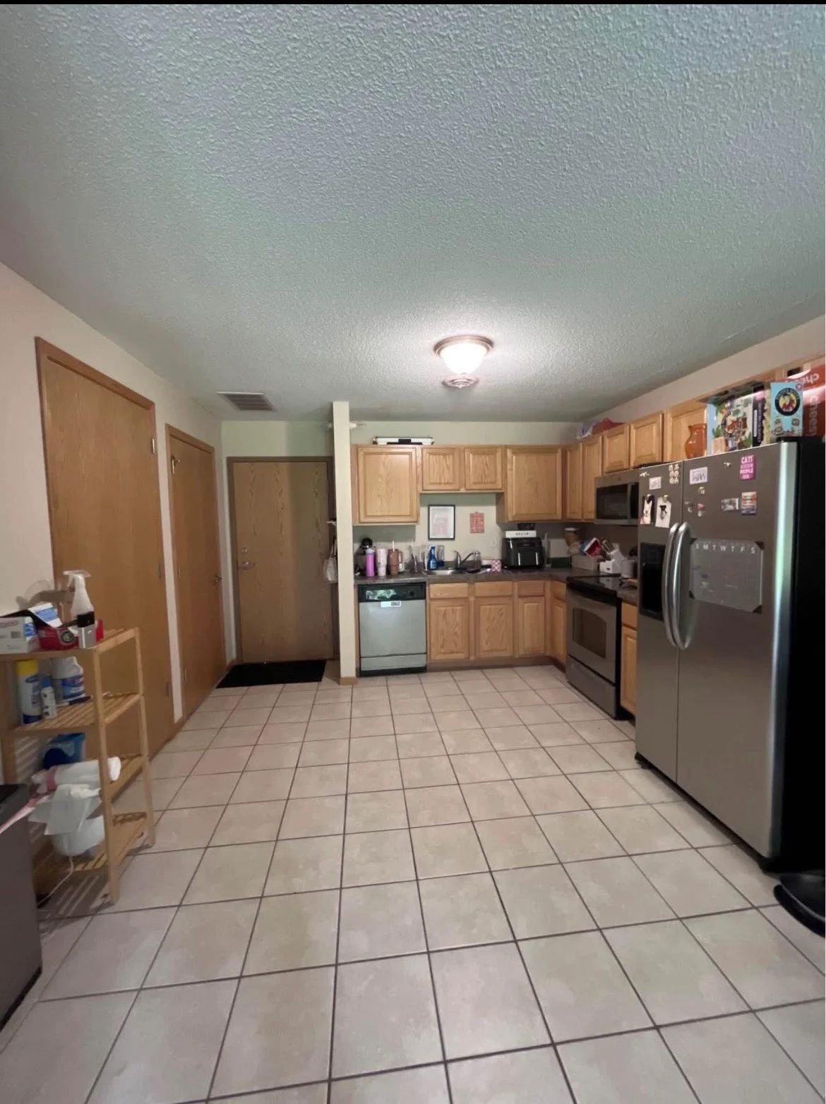 Looking for a roommate 