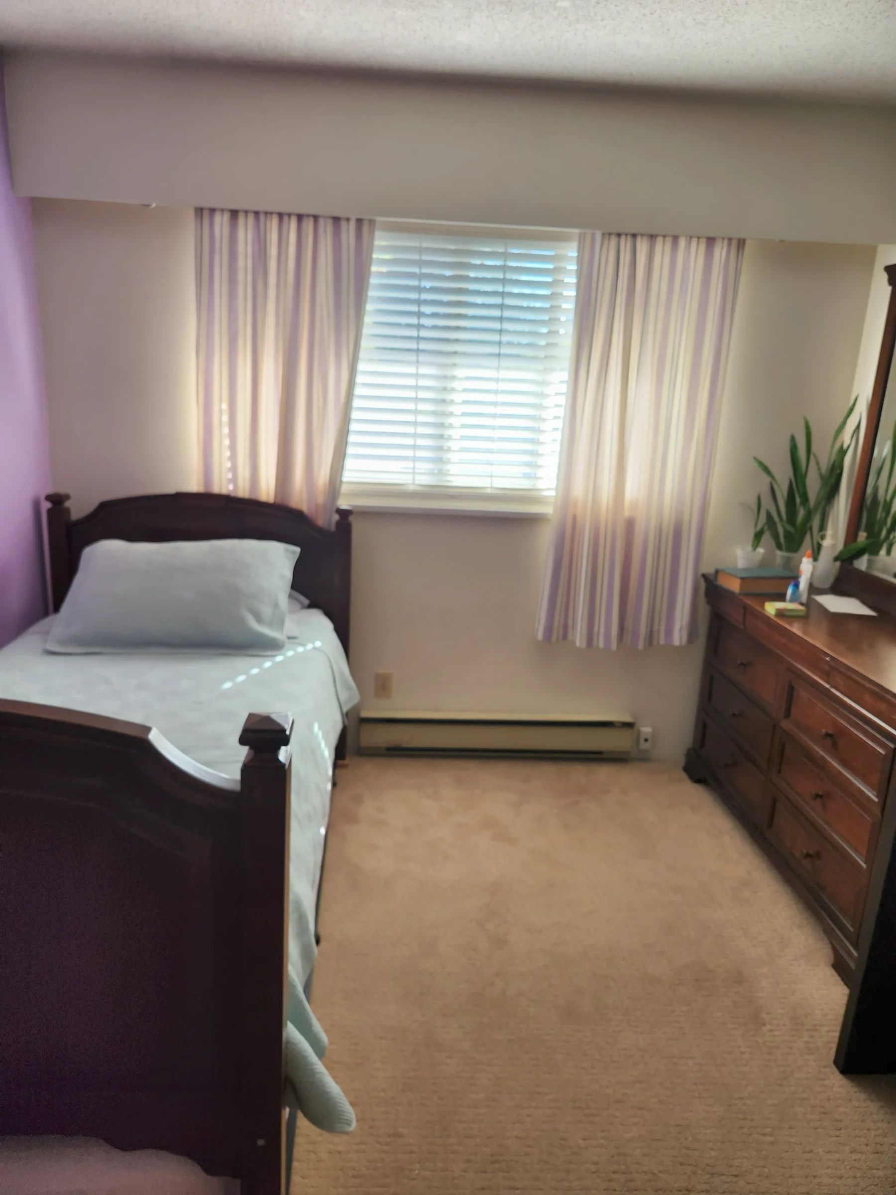 Furnished Room with shared bathroom