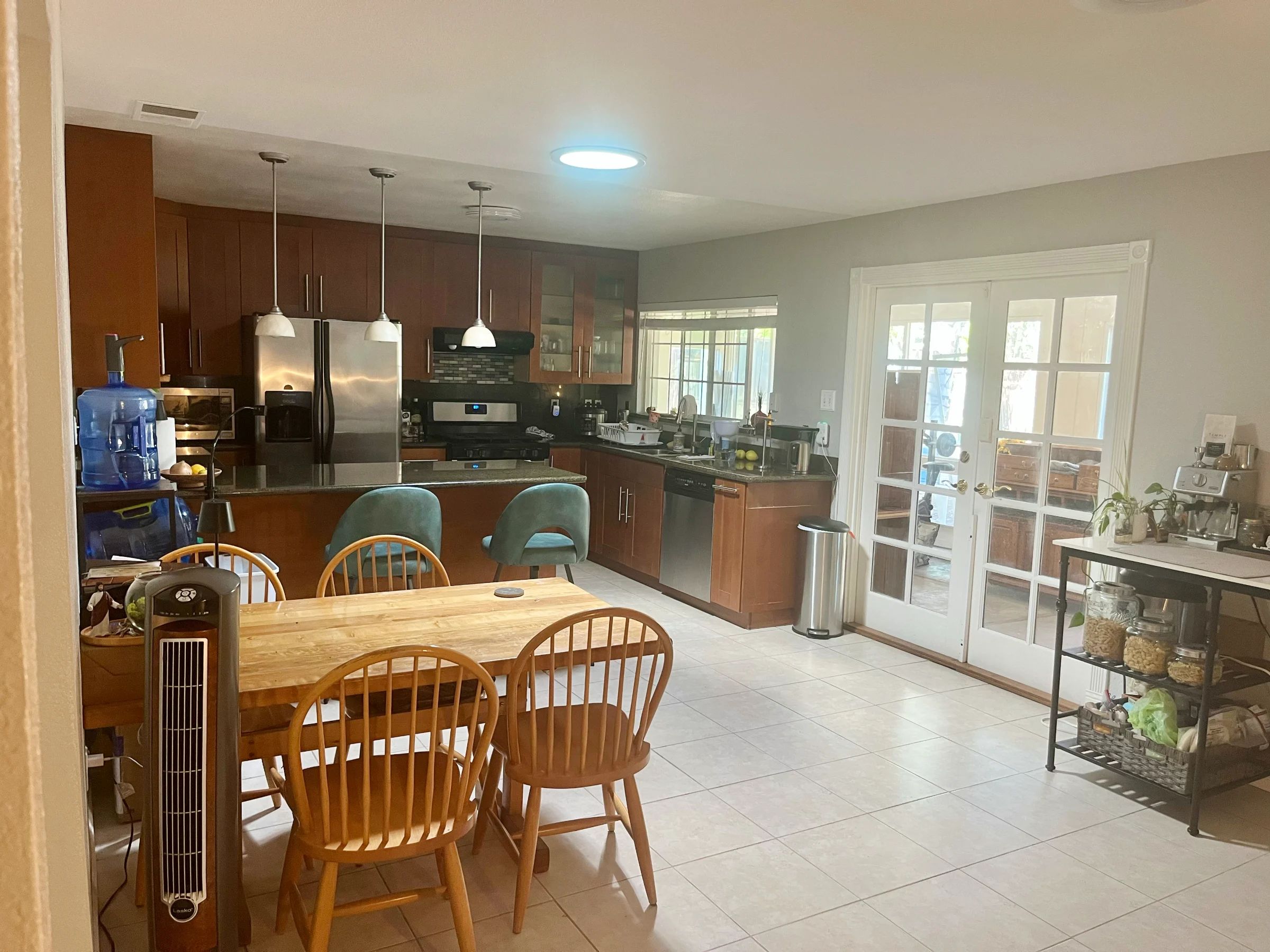 Open room in a spacious home - San Ramon, CA 