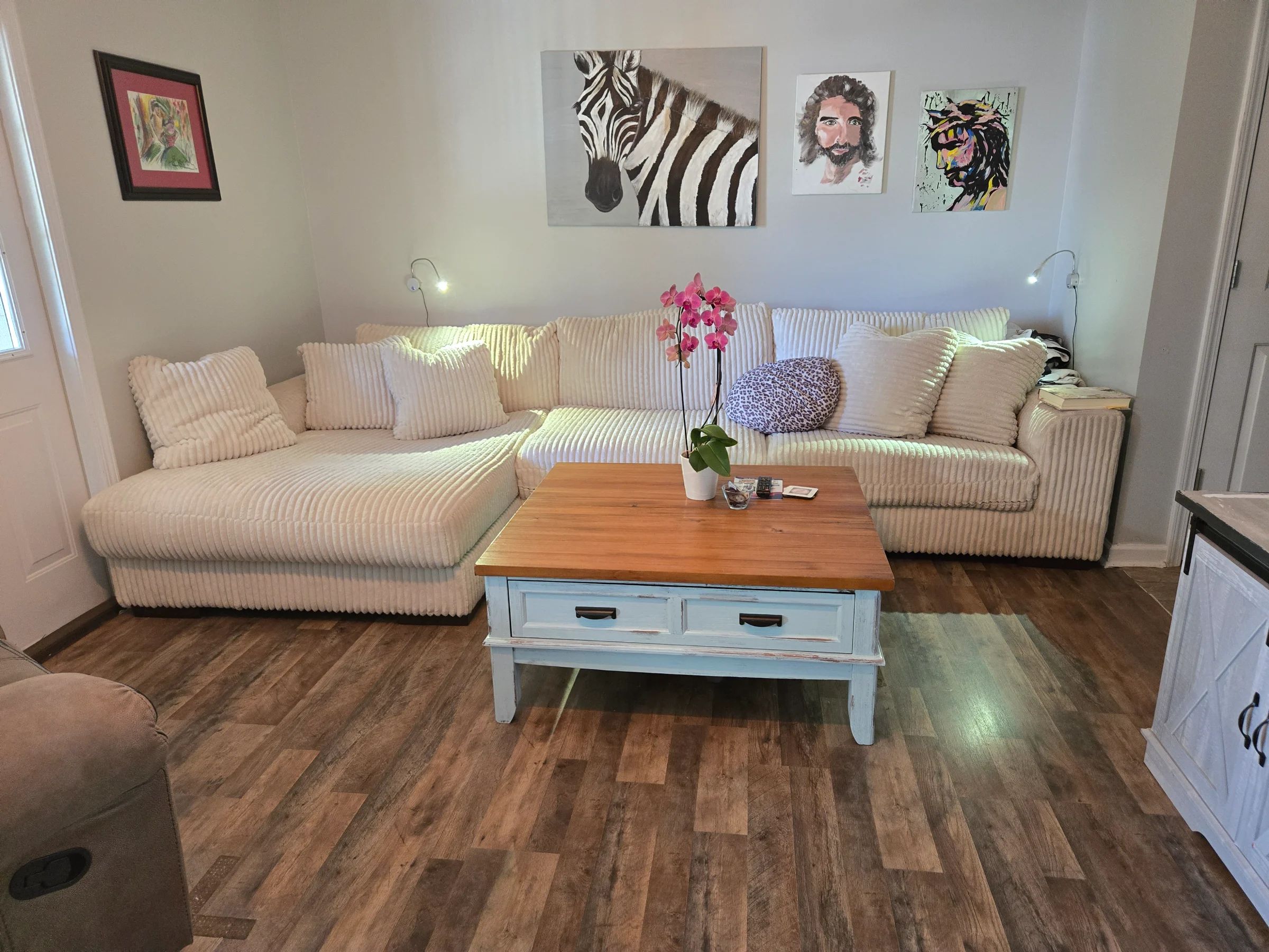 🏡 BEDROOM WITH PRIVATE BATHROOM FOR RENT