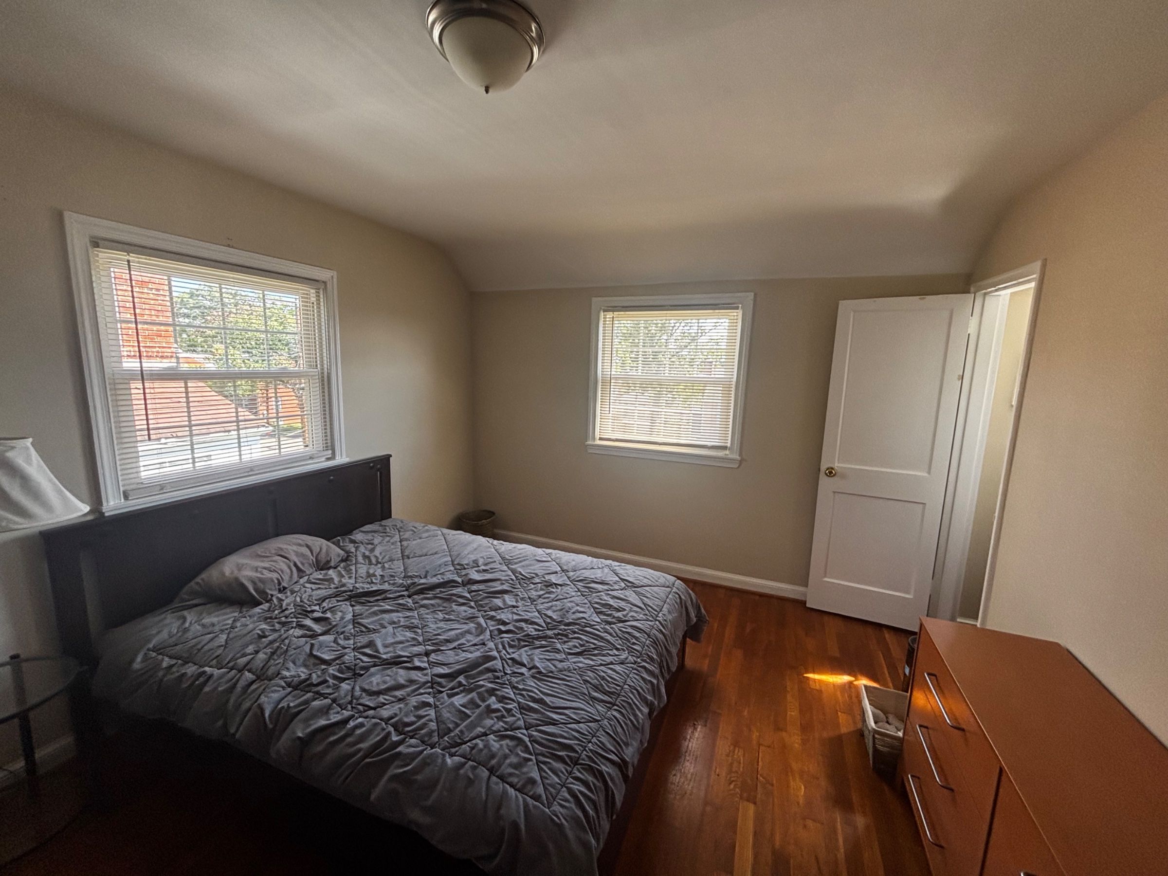 Furnished Room in Christian House Available