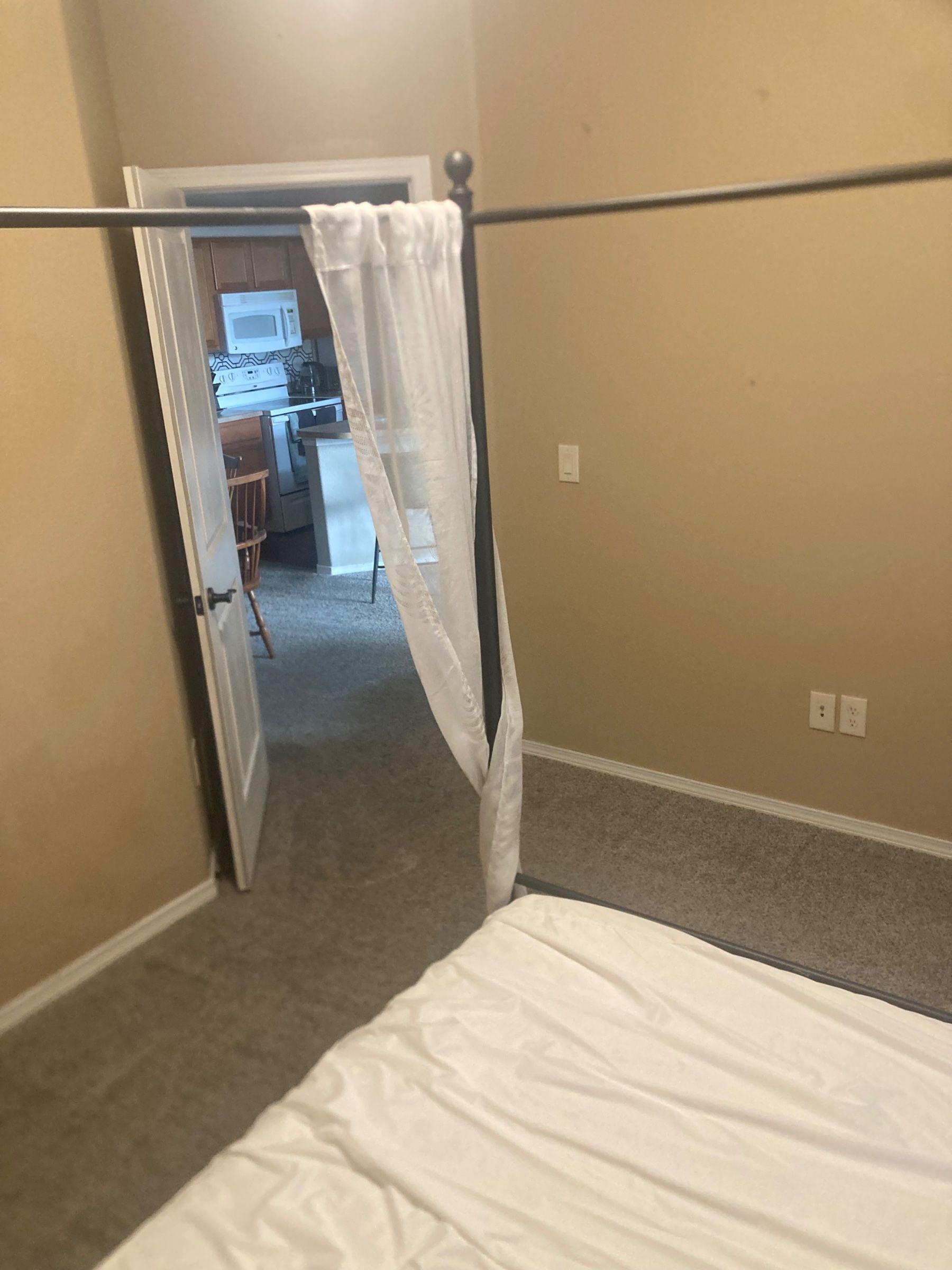 Furnished or unfurnished room in Colorado