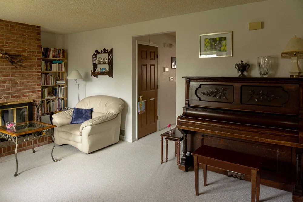 Unfurnished room in Lakewood