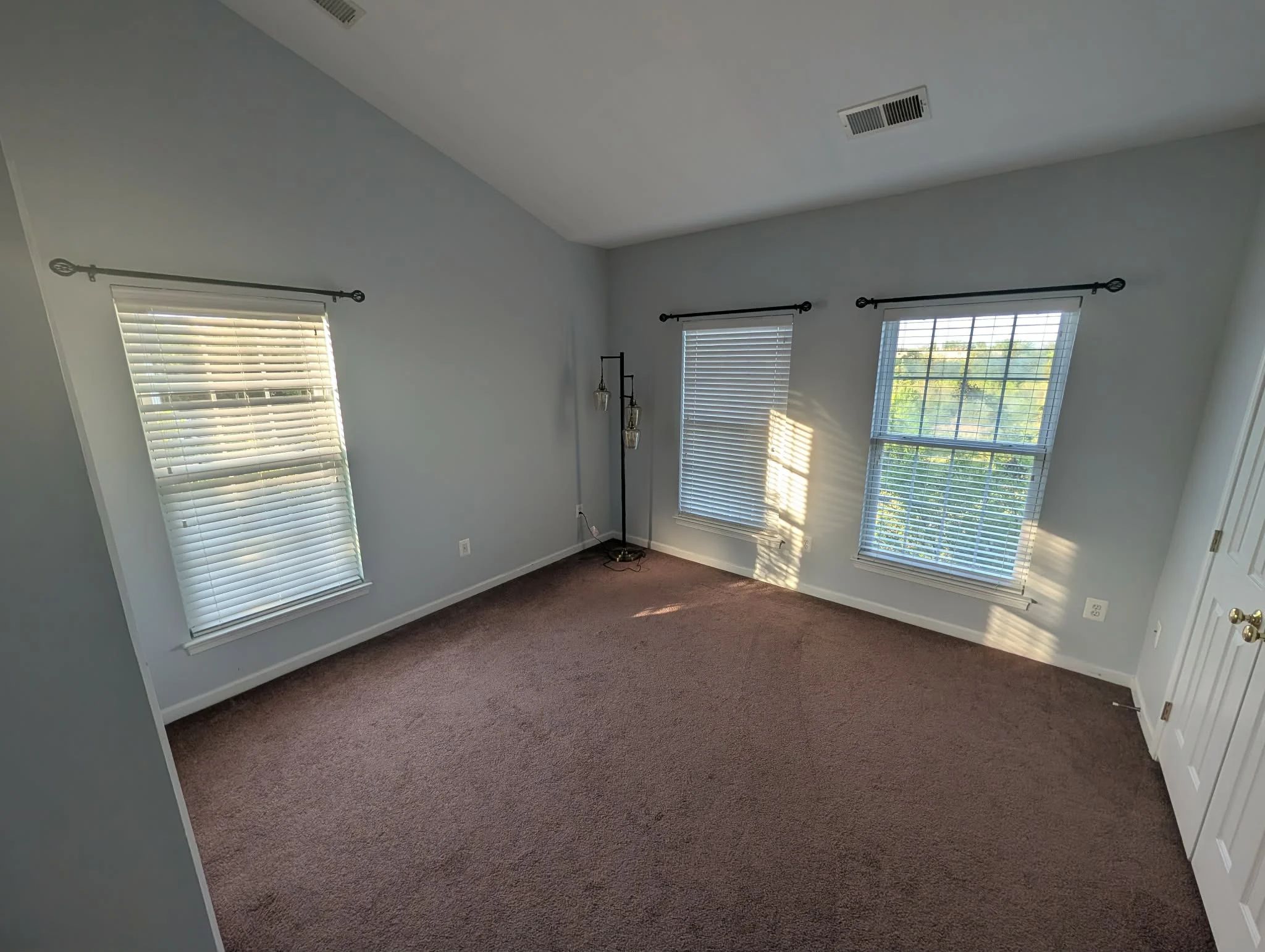 2 Private rooms in South Riding